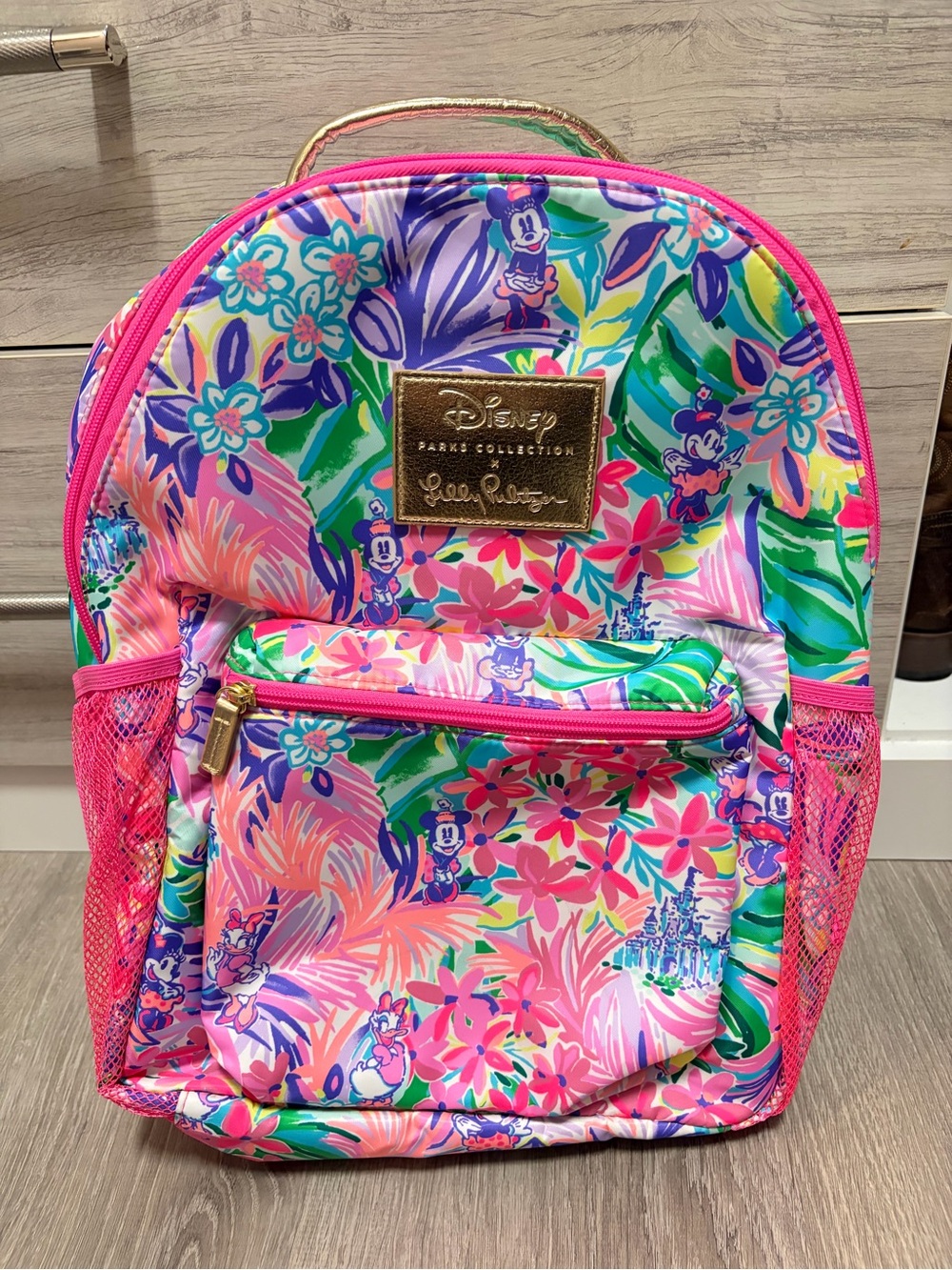 Like new RARE Lilly Pulitzer Disney Minnie Mouse and Daisy Duck Backpack - Picture 2 of 5